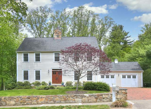 Property at 127 College Park Dr, Fairfield, CT 06824, 4 beds, 2.5 baths