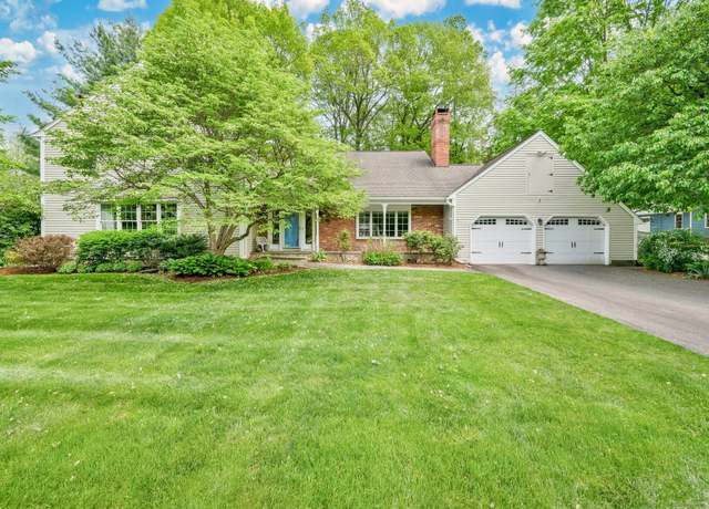 Property at 119 Stonepost Rd, Glastonbury, CT 06033, 5 beds, 4.5 baths