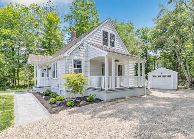 Property at 189 Tashua Rd, Trumbull, CT 06611, 3 beds, 2 baths