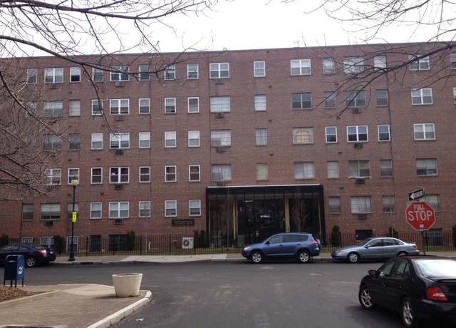 Property at 40 Owen St Apt B5, Hartford, CT 06105, 1 bath