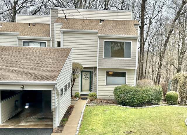 Property at 4 Currier Way #4, Cheshire, CT 06410, 3 beds, 2.5 baths