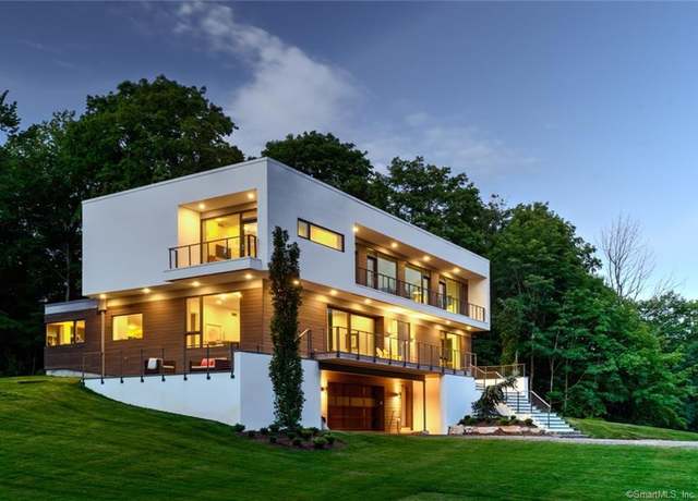 Property at 316 N Wilton Rd, New Canaan, CT 06840, 5 beds, 4.5 baths