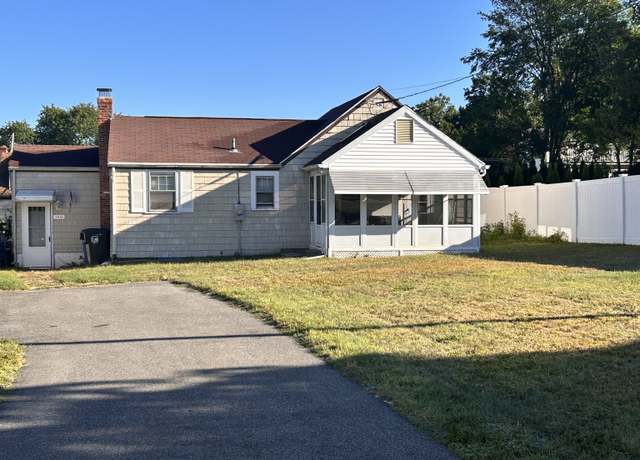 Property at 140 Camp Ave, Newington, CT 06111, 2 beds, 1 bath