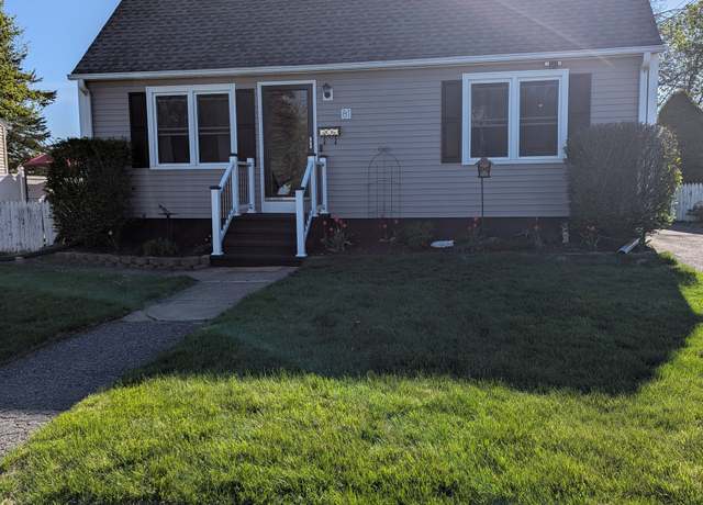 Property at 81 Dalton St, Watertown, CT 06779, 3 beds, 1 bath