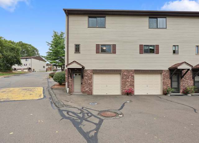 Property at 140 Thompson St Unit 8A, East Haven, CT 06513, 2 beds, 1.5 baths