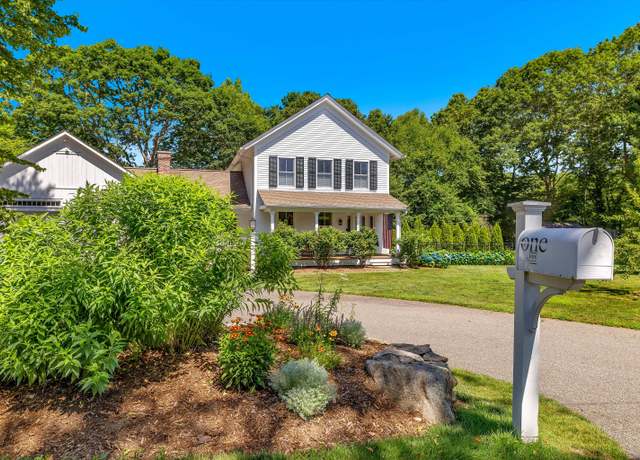Property at 1 Hathaway Rd, East Lyme, CT 06333, 2 beds, 1.5 baths