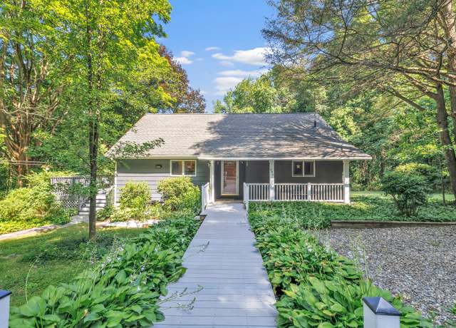 Property at 680 Wheelers Farms Rd, Milford, CT 06461, 3 beds, 2 baths
