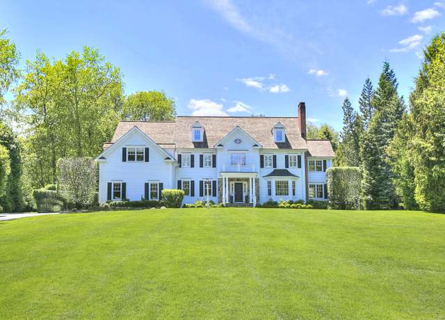 Property at 22 Woody Ln, Westport, CT 06880, 5 beds, 5.5 baths