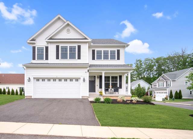 Property at 2 Redwood Ln, Southington, CT 06489, 4 beds, 3.5 baths