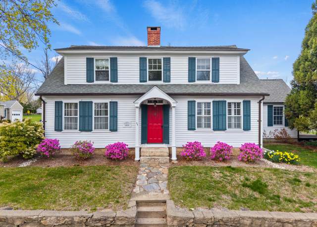 Property at 42 New London Rd, Groton, CT 06355, 3 beds, 3 baths
