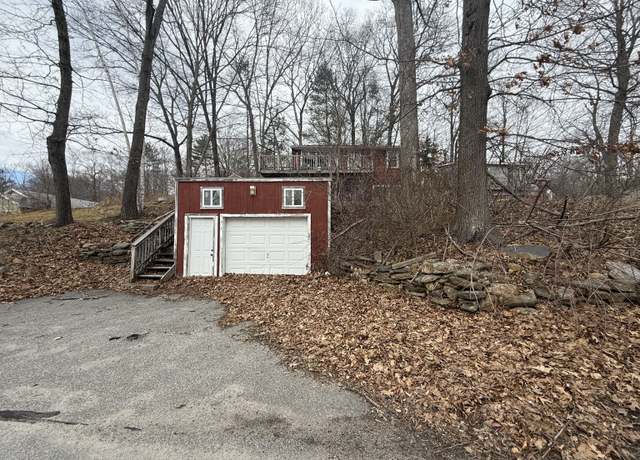 Property at 22 Lakeview Dr, Ashford, CT 06278, 2 beds, 1.5 baths