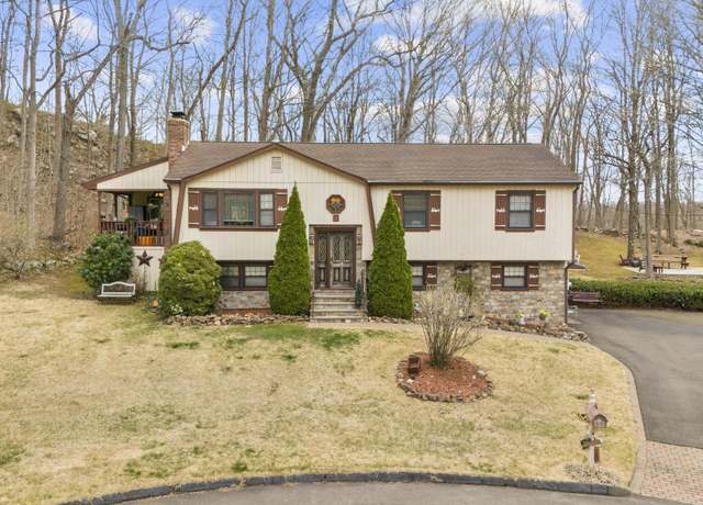 Property at 3 Timberland Dr, East Haven, CT 06513, 4 beds, 3 baths