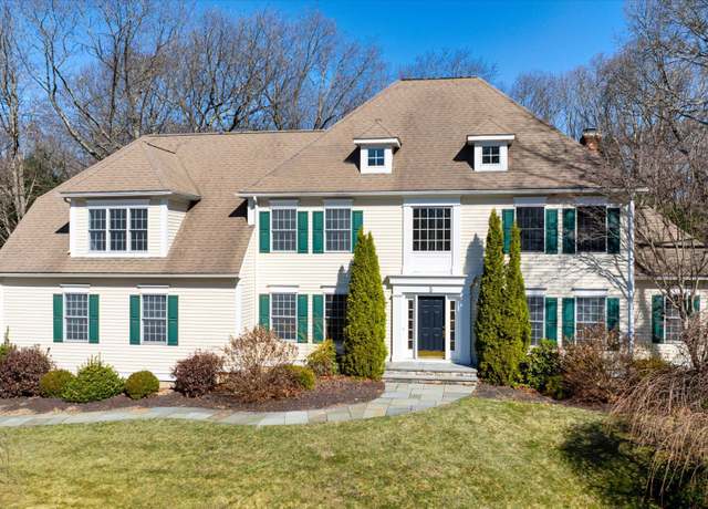 Property at 5 Queens Peak Rd, Canton, CT 06019, 5 beds, 3.5 baths