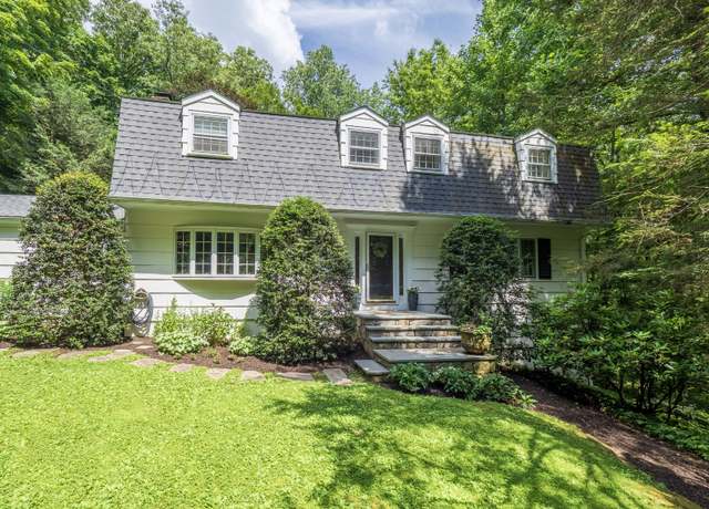 Property at 116 Great Hill Rd, Ridgefield, CT 06877, 4 beds, 2.5 baths