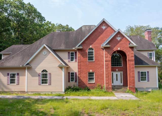 Property at 501 Taylor Hill Rd, Griswold, CT 06351, 3 beds, 2.5 baths