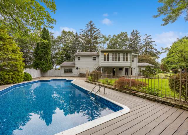 Property at 245 Guernseytown Rd, Watertown, CT 06795, 5 beds, 2.5 baths