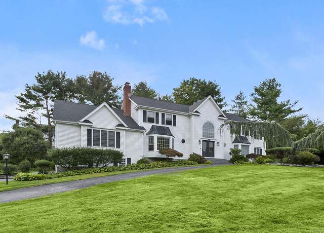 Property at 37 Kent Ln, Trumbull, CT 06611, 5 beds, 4.5 baths