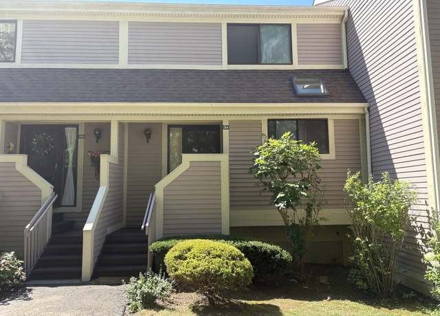Property at 284 Opening Hill Rd #284, Branford, CT 06405, 2 beds, 1.5 baths
