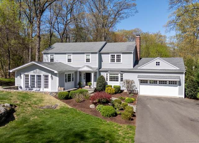 Property at 499 Hollydale Rd, Fairfield, CT 06824, 5 beds, 2.5 baths