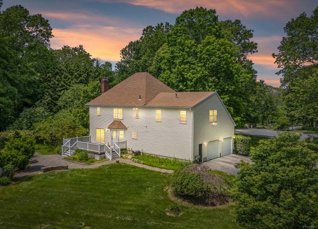 Property at 22 Loomis Dr, Coventry, CT 06238, 4 beds, 2.5 baths
