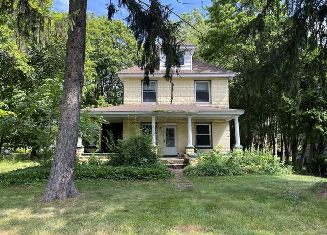 Property at 72 Cook Hill Rd, Cheshire, CT 06410, 4 beds, 1.5 baths