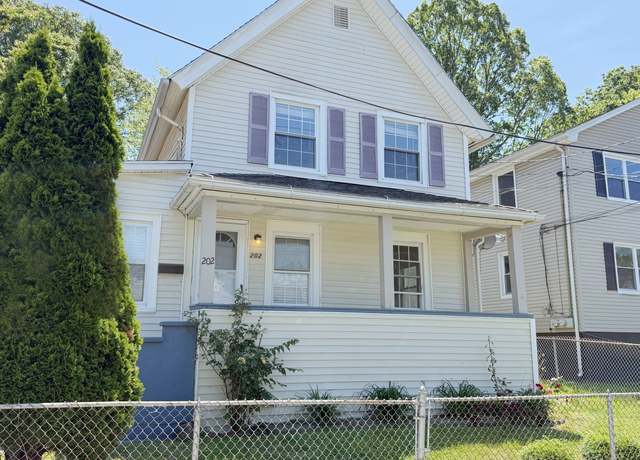 Property at 202 Goddard Ave, Bridgeport, CT 06610, 3 beds, 2 baths