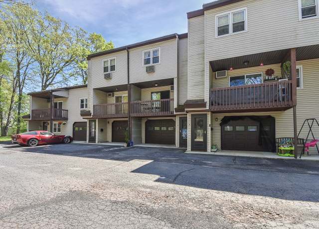 Property at 23 Hart Pl Apt 3, Plainville, CT 06062, 2 beds, 1.5 baths