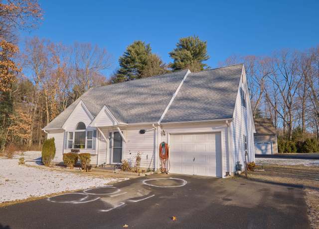 Property at 11 Fitch Meadow Ln #11, South Windsor, CT 06074, 4 beds, 2 baths