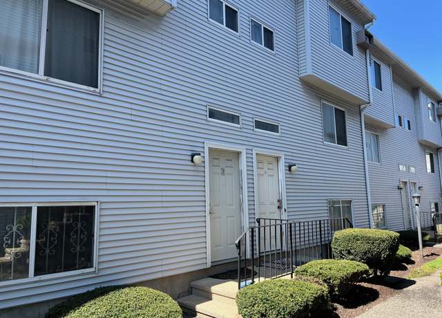 Property at 7 Piave St #13, Stamford, CT 06902, 2 beds, 1.5 baths