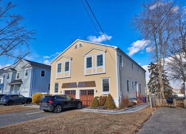 Property at 87 Forest Ave #87, Fairfield, CT 06824, 3 beds, 2.5 baths