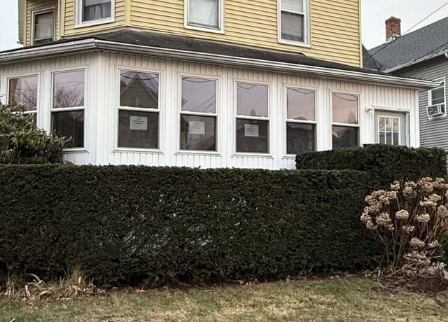 Property at 27-29 Eaton St, Hartford, CT 06114, 4 beds, 2 baths
