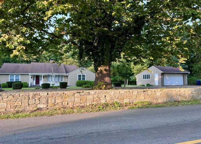 Property at 60 Braman Rd, Waterford, CT 06385, 2 beds, 2 baths