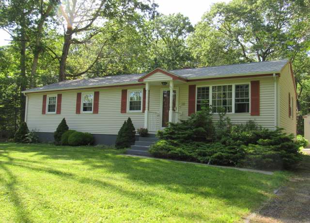Property at 38 Dubois Rd, Montville, CT 06382, 3 beds, 1 bath