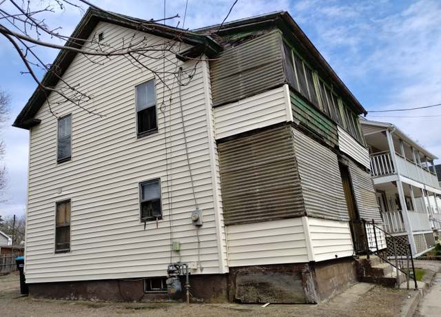 Property at 55 Battey St, Putnam, CT 06260, 3 beds, 1 bath