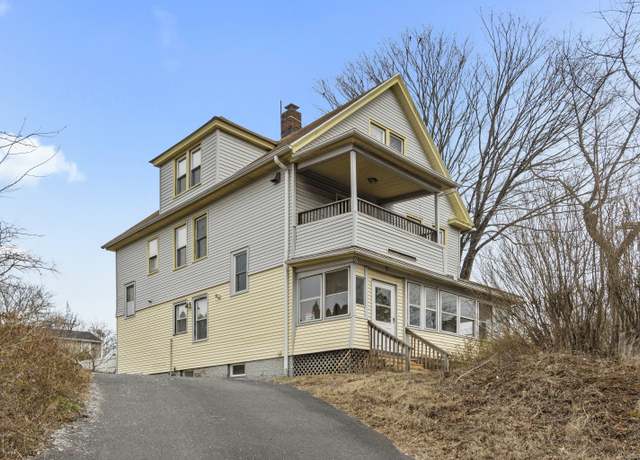 Property at 141 Old Foxon Rd, East Haven, CT 06513, 6 beds, 3 baths