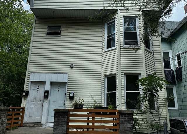 Property at 105 Ivy St, New Haven, CT 06511, 6 beds, 3 baths