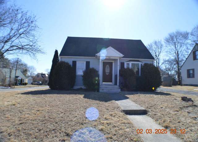 Property at 336 Anna Ave, Waterbury, CT 06708, 3 beds, 1 bath