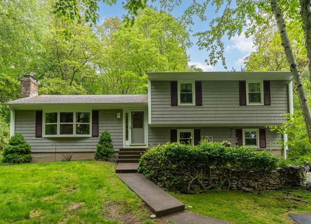 Property at 150 Honeycomb Ln, Milford, CT 06461, 3 beds, 1.5 baths