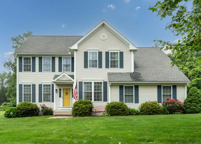 Property at 6 Paddock Rd, East Lyme, CT 06333, 4 beds, 2.5 baths