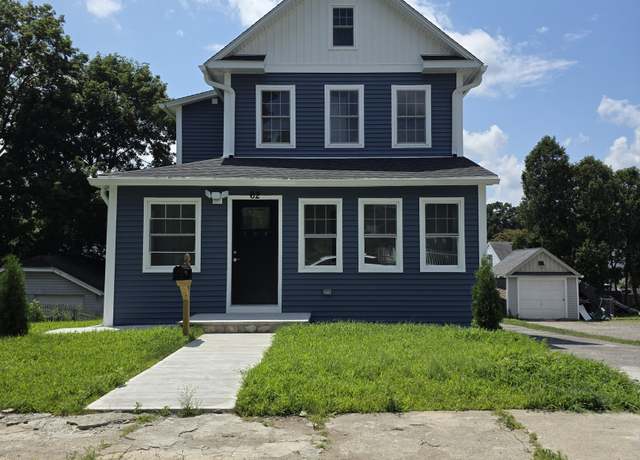 Property at 62 Davis St, Danbury, CT 06810, 3 beds, 1.5 baths