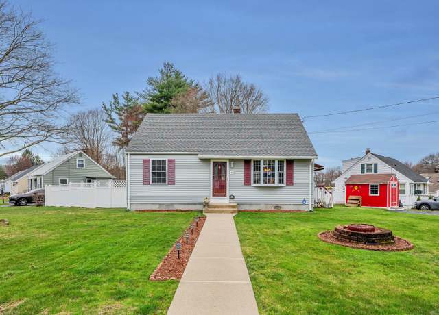 Property at 40 Crestwood Ave, Waterbury, CT 06704, 2 beds, 2 baths