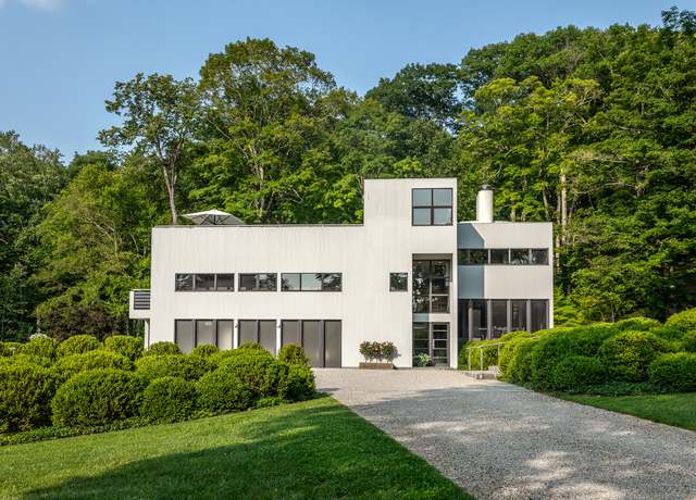 Property at 23 Mauwee Brook Way, Kent, CT 06757, 4 beds, 5.5 baths
