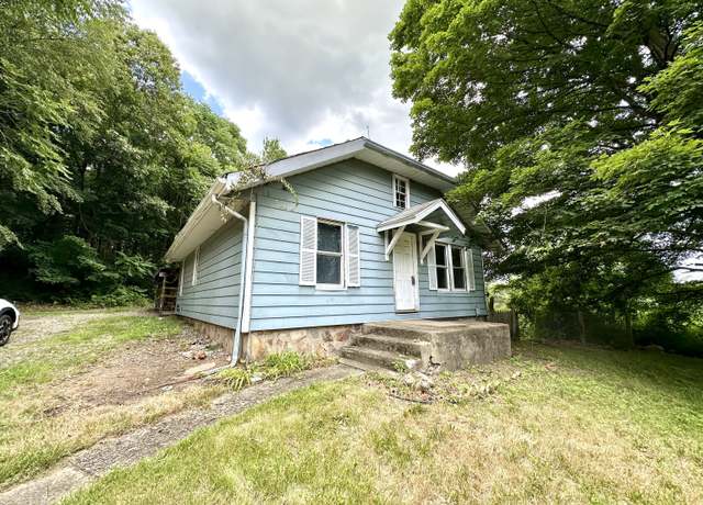 Property at 155 Waverly Rd, Shelton, CT 06484, 2 beds, 1 bath