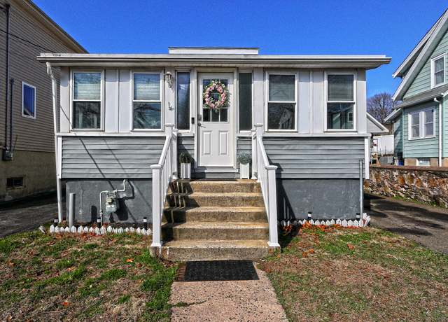 Property at 18 Palmetto Trl, East Haven, CT 06512, 2 beds, 1 bath