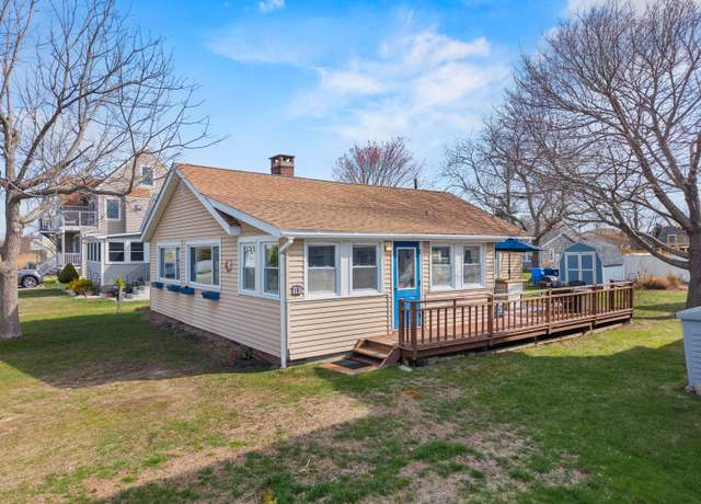 Property at 10 West Rd, Clinton, CT 06413, 2 beds, 1 bath