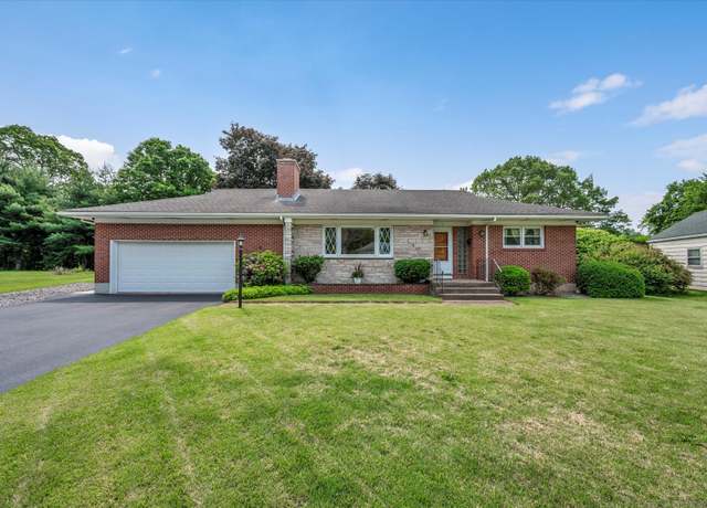 Property at 6 Woodlawn Dr, Cromwell, CT 06416, 2 beds, 2 baths