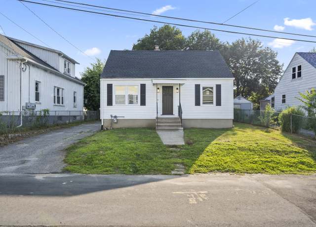 Property at 34 Vista Pl, Waterbury, CT 06708, 5 beds, 2 baths