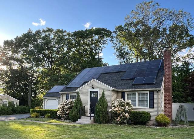 Property at 191 Stuart Dr, Southington, CT 06489, 3 beds, 1.5 baths