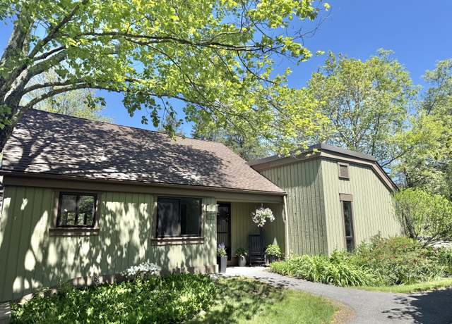 Property at 740 Heritage Vlg Unit B, Southbury, CT 06488, 2 beds, 2 baths