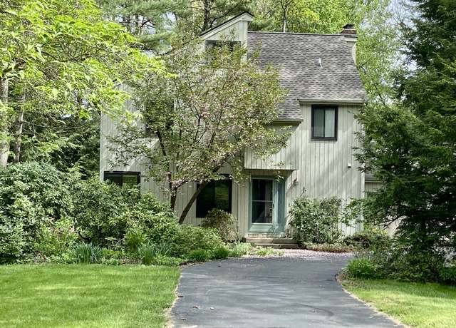 Property at 20 Fawnbrook Ln, Simsbury, CT 06070, 4 beds, 2.5 baths